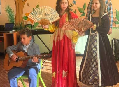 В сграда 2 ни гостуваха децата от Детска школа по изкуствата при НЧ “Развитие”